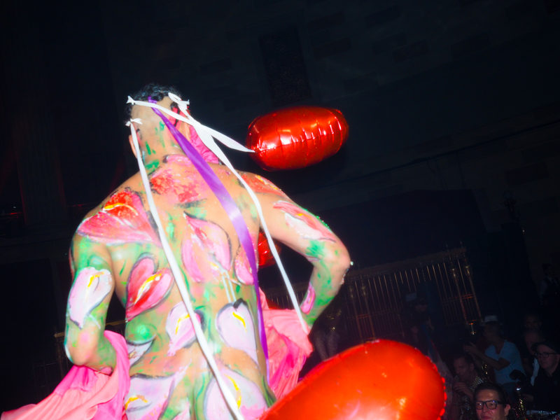 Illustration for article titled LOVE BALL III